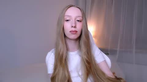 Luna online show from April 17, 9:50 pm