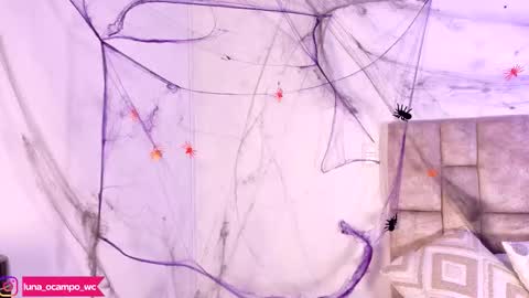   online show from October 31, 9:15 pm