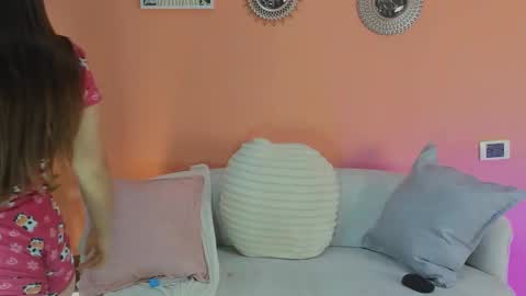 LUNA  online show from February 21, 2:31 pm