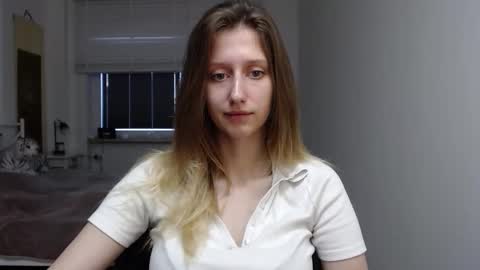 L U N A  online show from September 15, 5:42 am