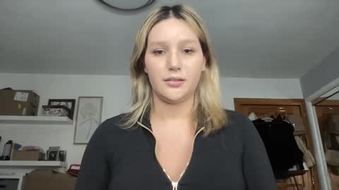 Lunacats online show from March 27, 11:17 pm