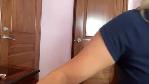 Lunacats online show from April 27, 2:36 pm