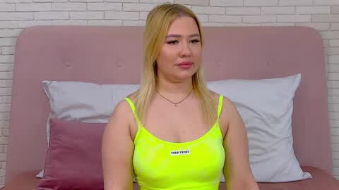 LunaHouston online show from February 22, 6:06 am