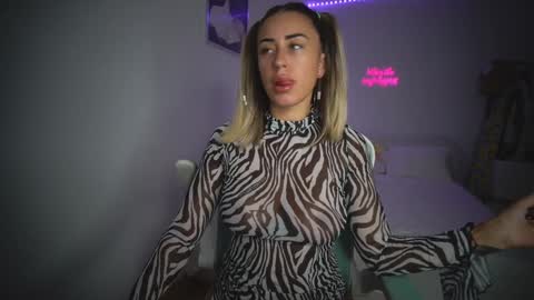 Laura online show from September 30, 8:47 am