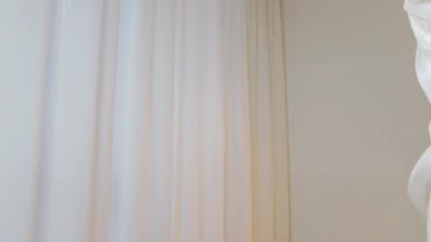 lunakirby online show from February 14, 1:58 pm