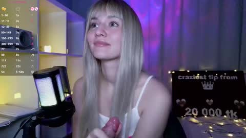 LunaLoverxq online show from October 30, 5:57 pm