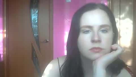 lunamystique_ online show from January 22, 7:14 am