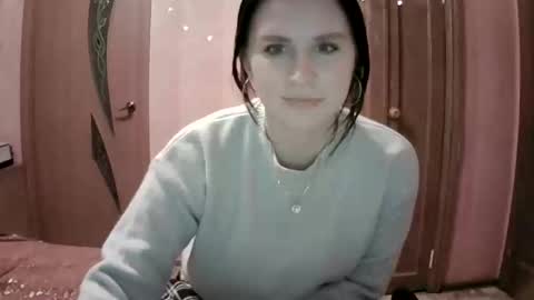 lunamystique_ online show from January 29, 11:46 pm