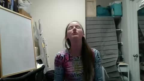 lunapixie2020 online show from April 24, 4:03 am