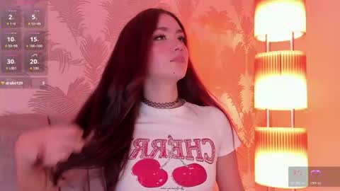 Luna  online show from January 15, 7:55 pm