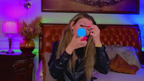 Luna Rishi online show from January 19, 7:07 am