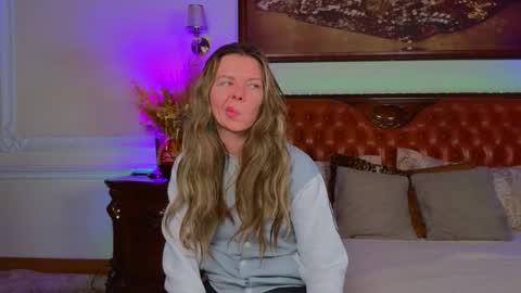 Luna Rishi online show from November 17, 6:16 am