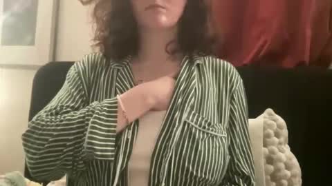 lunasmoonbaby online show from April 11, 4:17 am