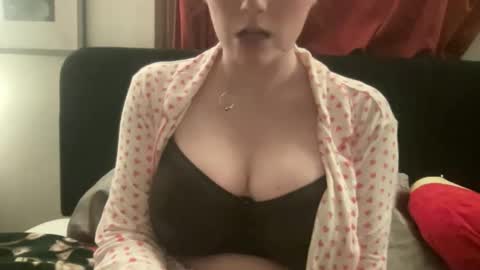 lunasmoonbaby online show from February 21, 4:48 am