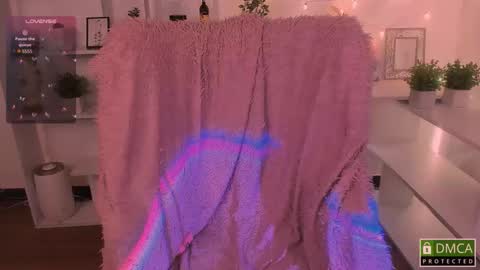 Snapshot of lunavibee chatting on September 17, 8:23 pm Luna online show from September 17, 8:23 pm