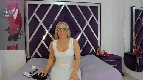 lunaviceht online show from July 8, 12:30 pm