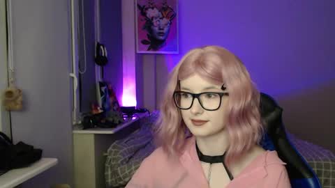 LunaXcherry online show from April 8, 7:06 pm