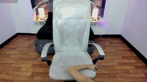  V A L E R I A   online show from February 6, 2:55 am