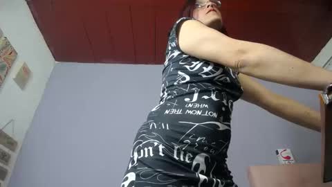 Luna Tamara online show from May 25, 3:45 am