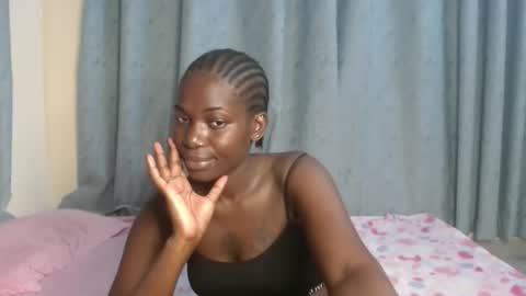 luo_queen online show from November 1, 12:33 am