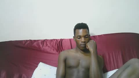 luoislove online show from March 30, 8:09 pm