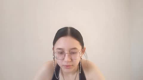 Roxie online show from April 7, 2:52 pm