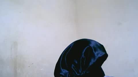 lutchia online show from September 11, 7:37 pm