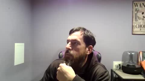 Luv2likslit online show from December 4, 7:52 am