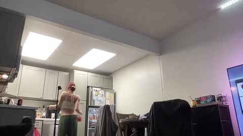 luvkoko online show from April 7, 3:30 am