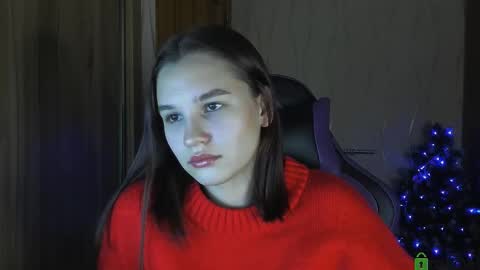 Snapshot of luvmeeow chatting on December 5, 3:31 am Ann online show from December 5, 3:31 am