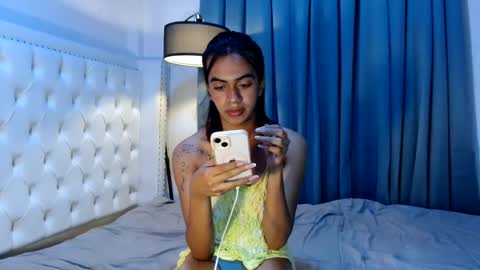 luvrr_trixie online show from January 12, 5:20 pm