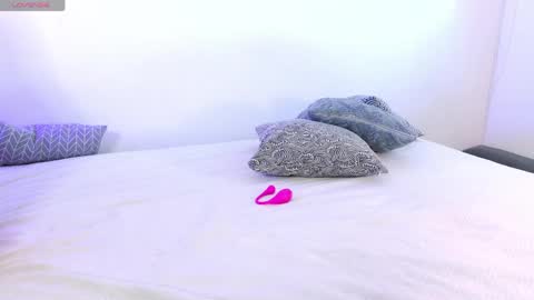 luvtosin663 online show from April 17, 3:25 pm