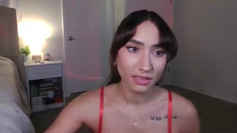 Liv 3 online show from November 17, 1:30 am