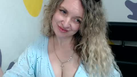 Donna online show from June 26, 2:33 pm