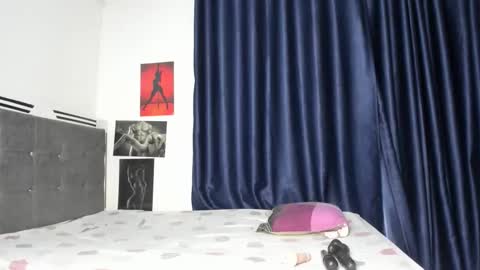 luxedollxoxoo online show from February 15, 7:45 pm