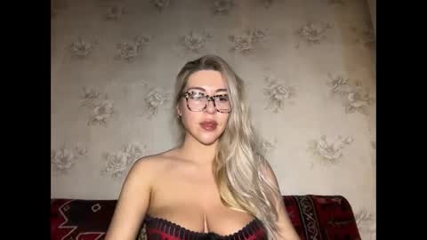 LuxSonyaStar online show from November 18, 8:23 pm