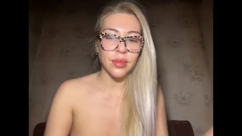 LuxSonyaStar online show from November 29, 9:22 pm