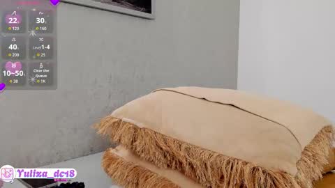 Snapshot of luxury_woman_ chatting on September 19, 5:00 am online show from September 19, 5:00 am