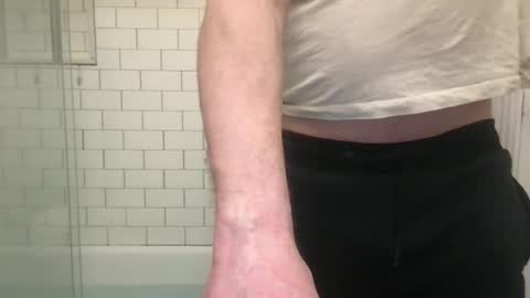 lvguynextdoor440656 online show from February 6, 2:37 am