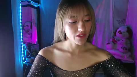 Snapshot of lya_ch chatting on September 11, 10:22 pm Call me Lia online show from September 11, 10:22 pm