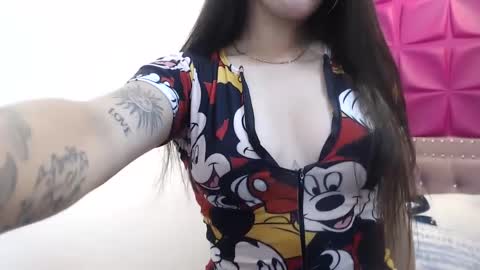 Snapshot of lyacoopper chatting on October 7, 2:35 pm lyacoopper online show from October 7, 2:35 pm
