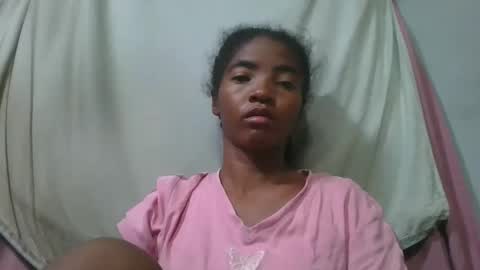 lydie856696 online show from June 1, 7:04 pm