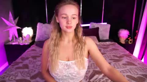 lylanimfa online show from July 5, 7:37 am