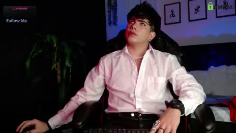 Lyle Bennett Freelance Model online show from February 2, 11:06 am