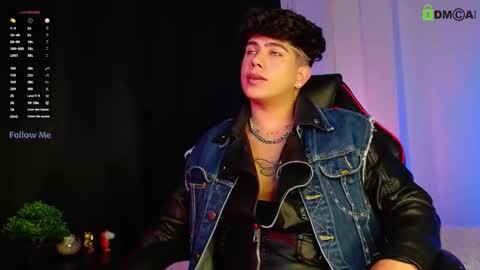 Snapshot of lylebennett_ chatting on October 14, 2:09 pm Lyle Bennett Freelance Model online show from October 14, 2:09 pm