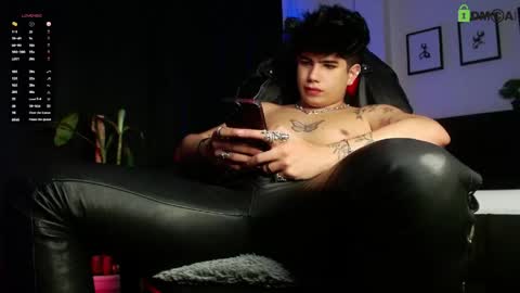 Lyle Bennett Freelance Model online show from May 22, 8:37 pm