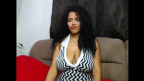 Snapshot of lylii_evans chatting on October 24, 2:56 am lylii_evans online show from October 24, 2:56 am