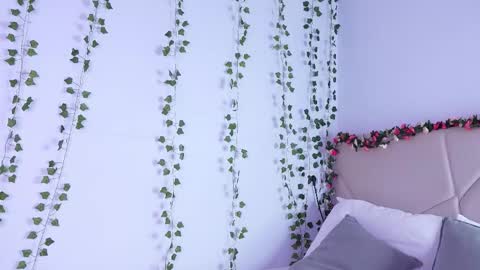 Snapshot of lyly_loveyou chatting on September 27, 8:12 am Lyly online show from September 27, 8:12 am