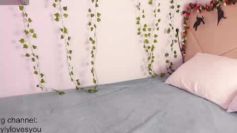 Snapshot of lyly_loveyou chatting on October 20, 5:45 am Lyly online show from October 20, 5:45 am