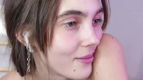 Snapshot of lyly_loveyou chatting on February 16, 12:43 pm Lyly online show from February 16, 12:43 pm